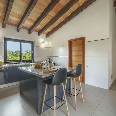 Benet By Interhome *